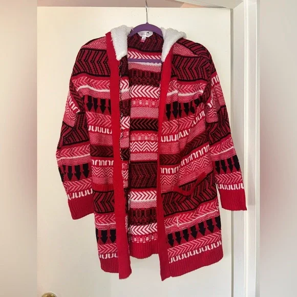 No Boundaries Red and Black Patterned Cardigan - Picture 1 of 7